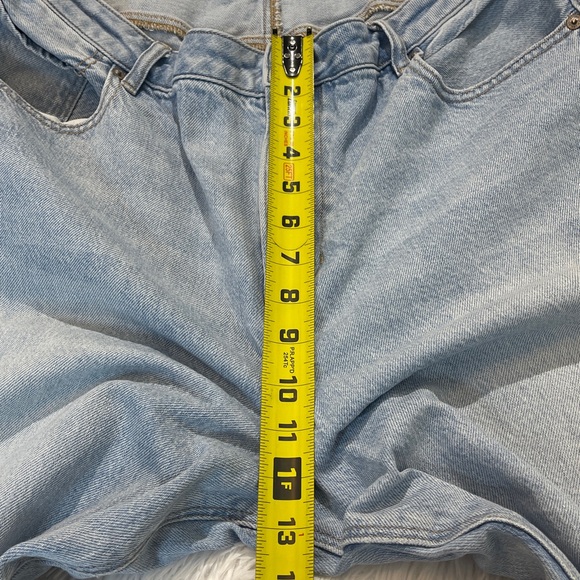 American Eagle Outfitters STRIGID Light Blue Women’s MOM Jeans SIZE 18 S - Picture 4 of 10